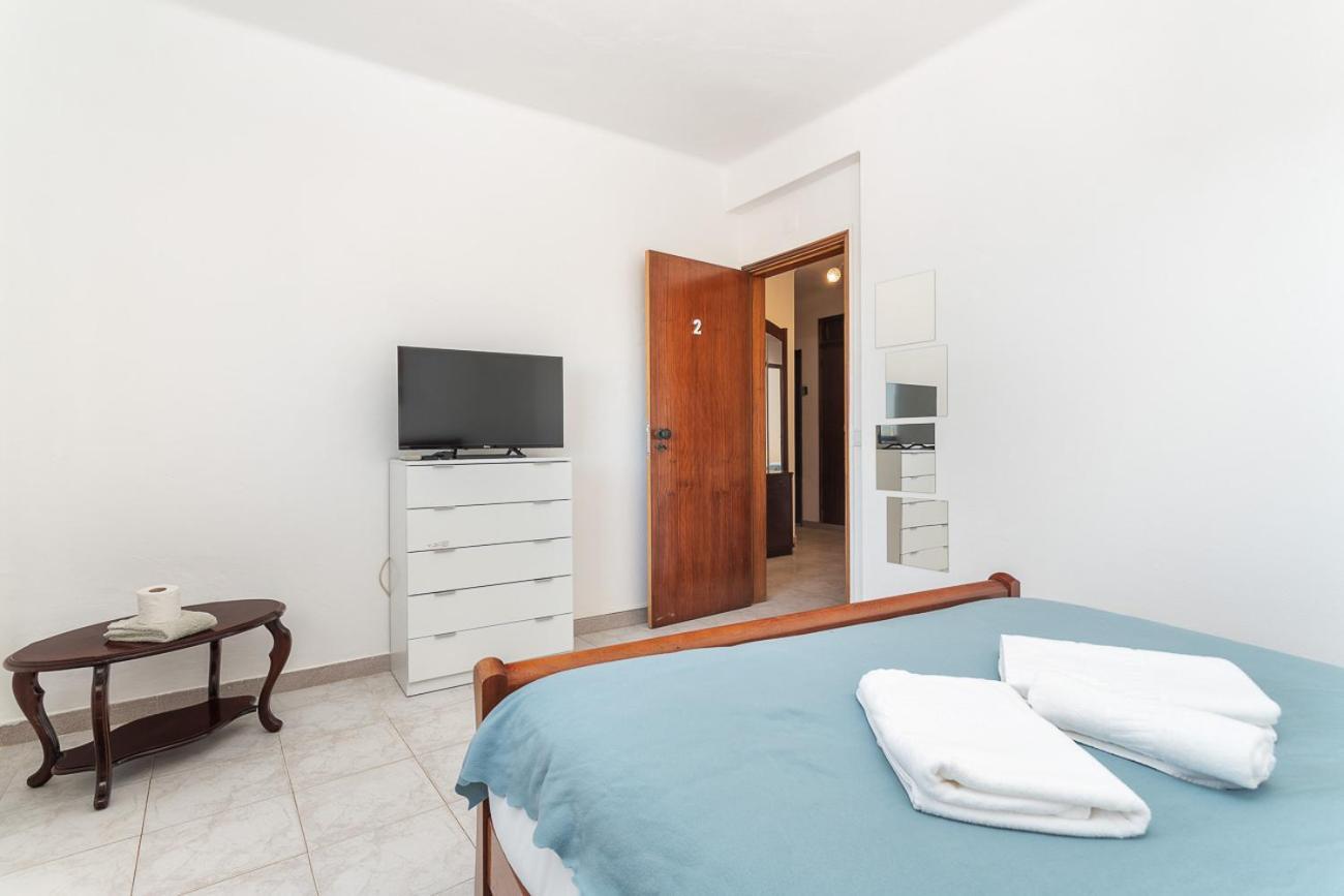 פארו Blife Marya Private Rooms - Airport Stay מראה חיצוני תמונה