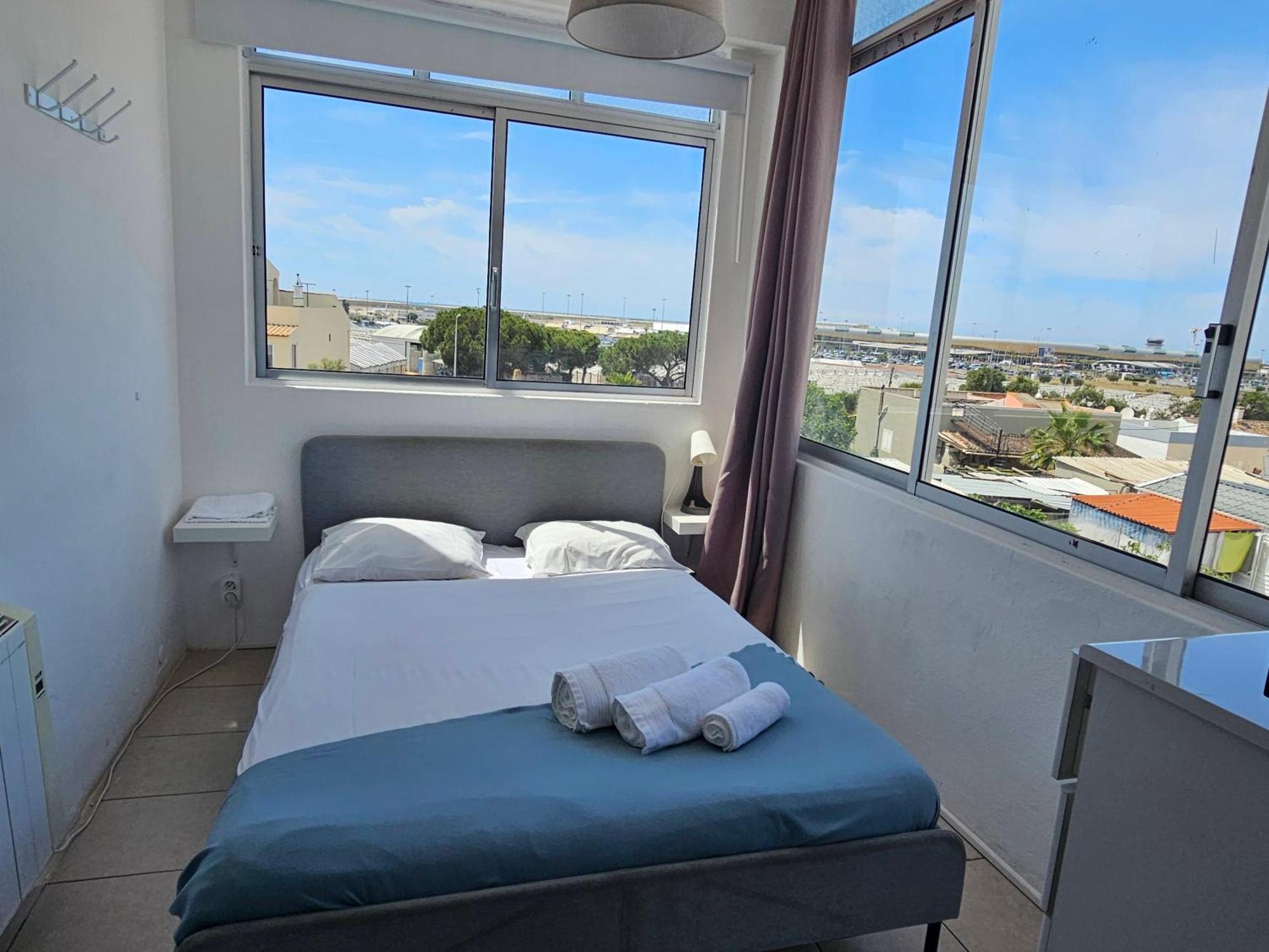 פארו Blife Marya Private Rooms - Airport Stay חדר תמונה